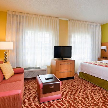 Towneplace Suites By Marriott Dallas Bedford Ngoại thất bức ảnh