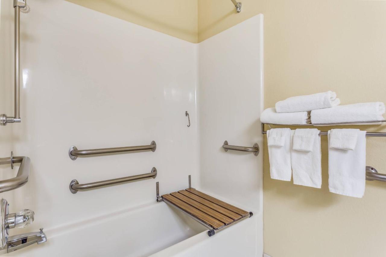 Towneplace Suites By Marriott Dallas Bedford Ngoại thất bức ảnh
