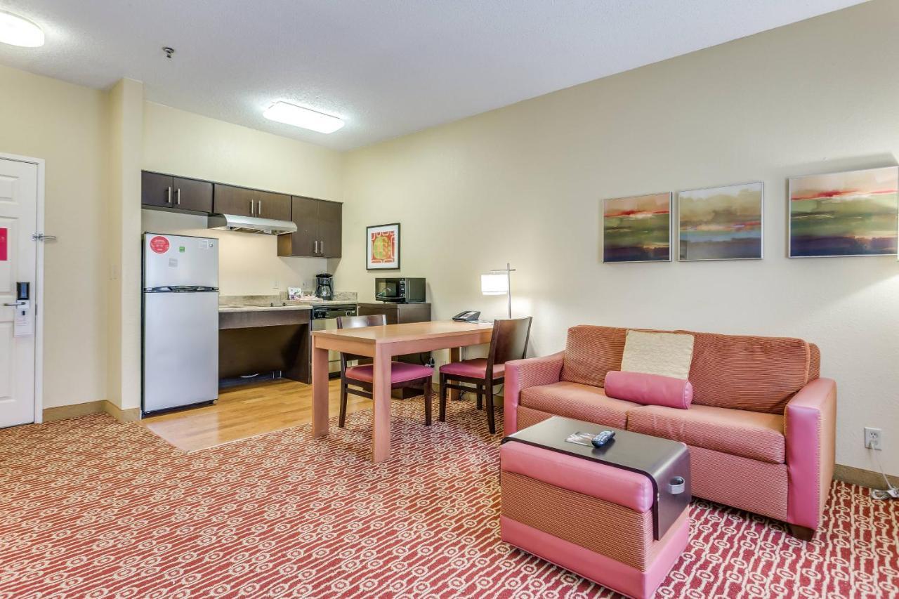 Towneplace Suites By Marriott Dallas Bedford Ngoại thất bức ảnh