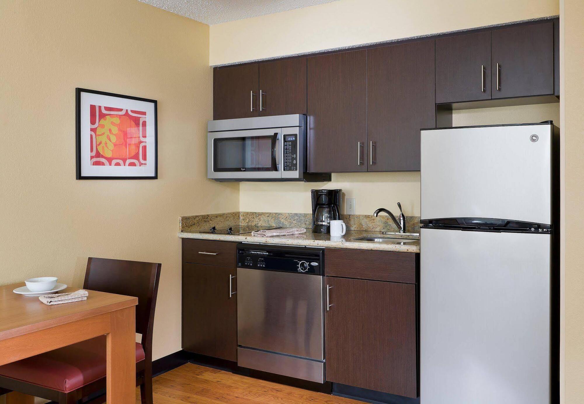 Towneplace Suites By Marriott Dallas Bedford Phòng bức ảnh